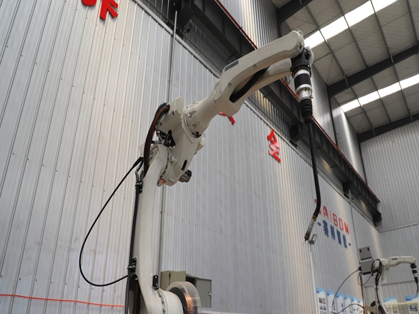 自動(dòng)焊接設(shè)備中的點(diǎn)焊機(jī)器人可以應(yīng)用在哪些行業(yè) 自動(dòng)化焊接設(shè)備
