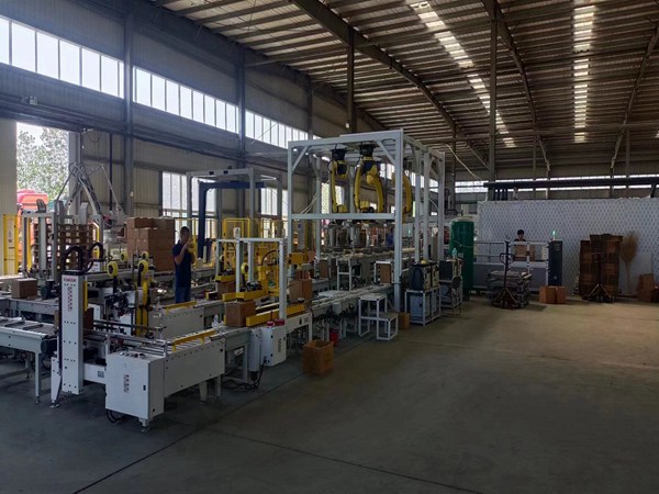 自動(dòng)搬運(yùn)機(jī)器人圖片展示 自動(dòng)搬運(yùn)機(jī)器人生產(chǎn)線廠家