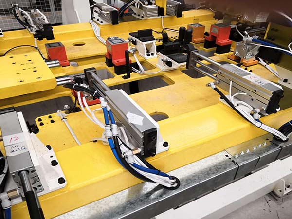 焊接變位機(jī)的工作原理 焊接變位機(jī)的工作原理