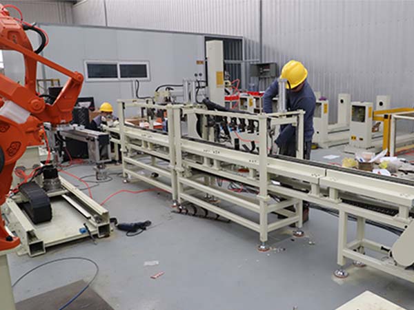 自動焊接生產(chǎn)線的結(jié)構(gòu)組成及其布局 自動焊接生產(chǎn)線的結(jié)構(gòu)組成及其布局