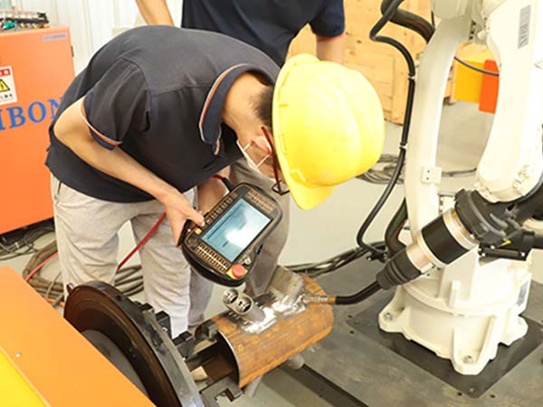 激光焊縫跟蹤系統(tǒng) 激光焊縫跟蹤系統(tǒng)