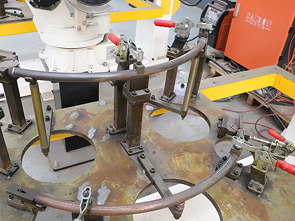 機器人焊接設(shè)備的使用 機器人焊接設(shè)備的使用