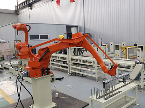 碼垛機(jī)器人平穩(wěn)運(yùn)行 碼垛機(jī)器人平穩(wěn)運(yùn)行