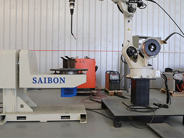 工業(yè)焊接機器人進行維護保養(yǎng)