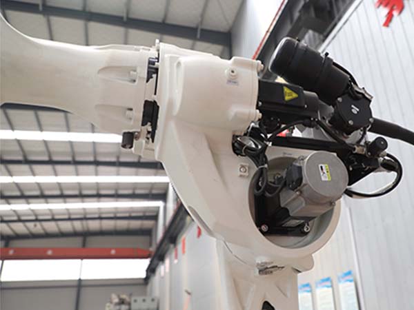 自動氬弧焊機器人如何提高生產(chǎn)線效率？