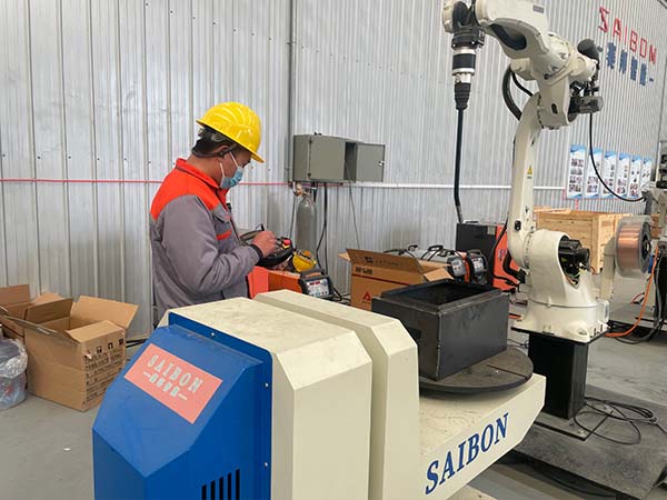 在發(fā)生故障的時(shí)候，通過(guò)排除方法找出原因，通過(guò)預(yù)防和檢修相結(jié)合的方式，可以幫助焊接機(jī)械手正常運(yùn)行。