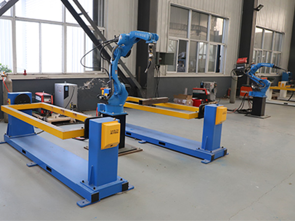 工業(yè)焊接機器人和傳統(tǒng)焊機有哪些區(qū)別？