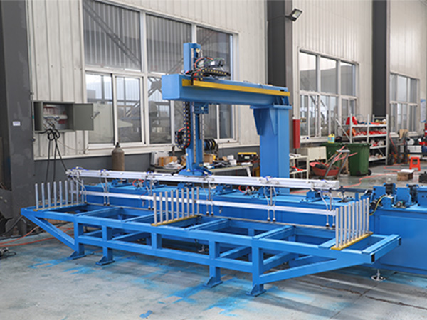 工業(yè)焊接機(jī)器人運(yùn)動(dòng)控制系統(tǒng)的結(jié)構(gòu) 工業(yè)焊接機(jī)器人運(yùn)動(dòng)控制系統(tǒng)的結(jié)構(gòu)