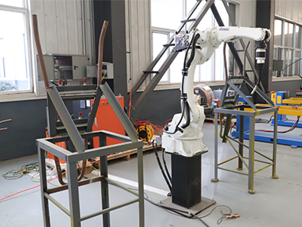 全自動焊接機械手代替?zhèn)鹘y(tǒng)焊接 全自動焊接機械手代替?zhèn)鹘y(tǒng)焊接