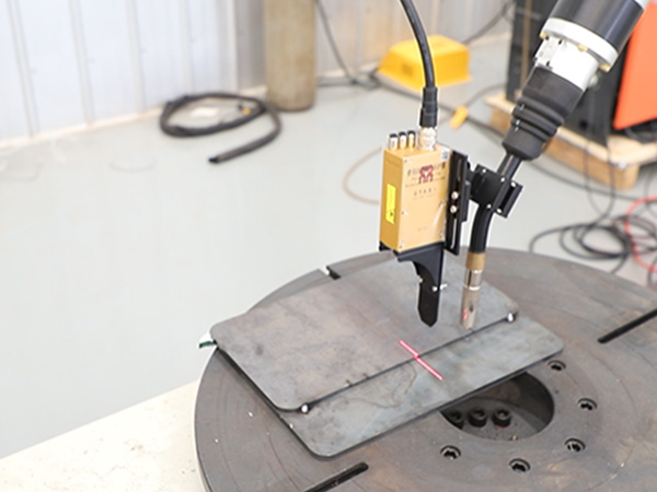 自動(dòng)化焊機(jī)自動(dòng)尋縫的工作過程