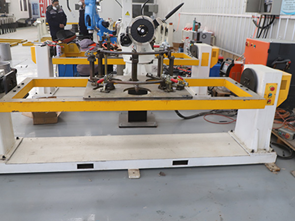 焊接變位機在汽車行業(yè)中的應用 焊接變位機在汽車行業(yè)中的應用