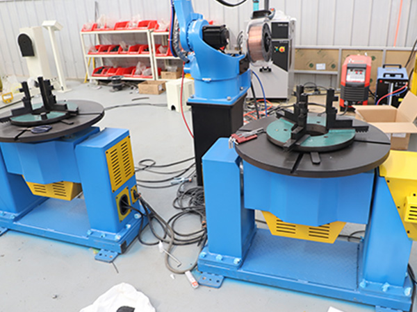 選擇焊接變位機廠家的幾個要點 選擇焊接變位機廠家的幾個要點