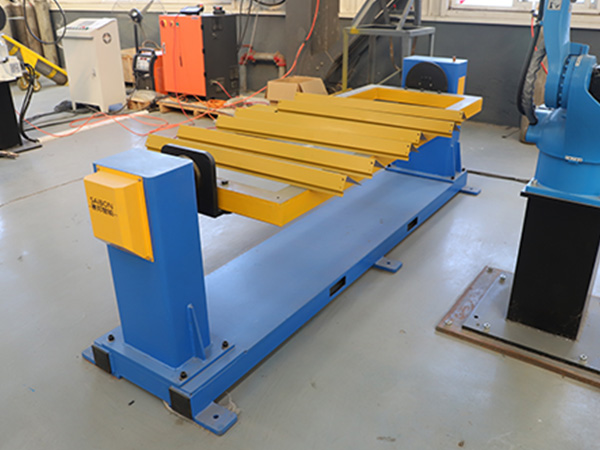 選擇合適的焊接變位機廠家 選擇合適的焊接變位機廠家