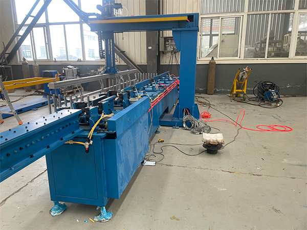 國產(chǎn)自動焊接設備廠家 國產(chǎn)自動焊接設備廠家